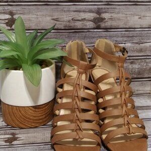 XOXO Women's Bae Block Heeled Ankle Strap Gladiator Sandals Tan Size 11